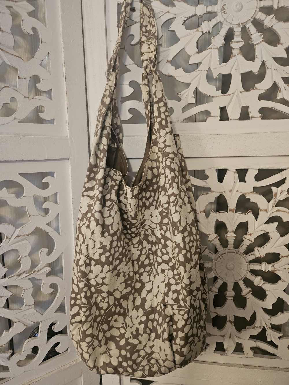 Old Navy Cream and Brown Floral Shoulder Tote